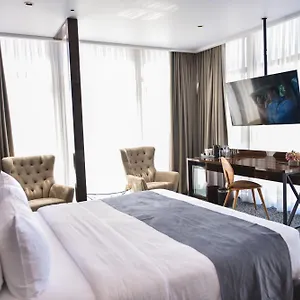 Hotel Monarch